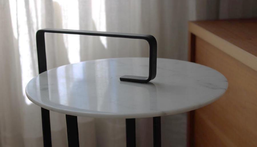 Mesa lateral, Peça solta